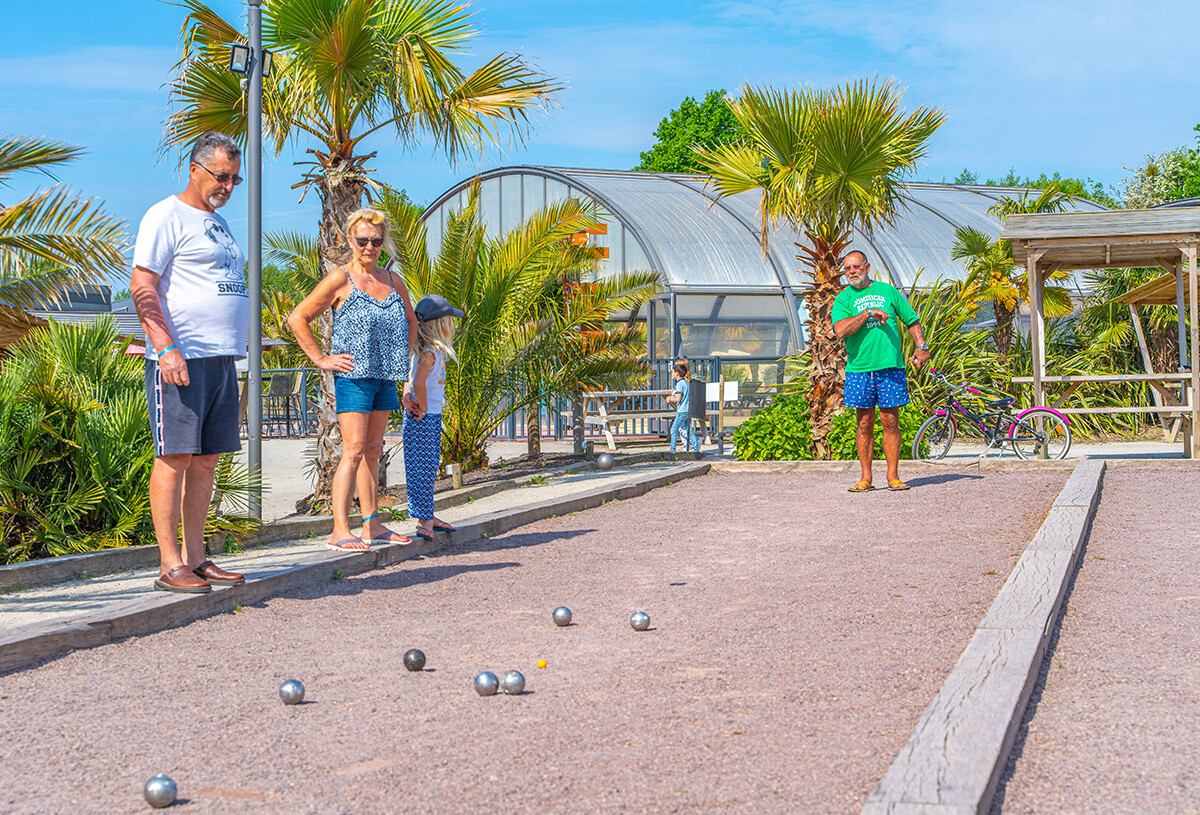 petanque-53873493.jpg