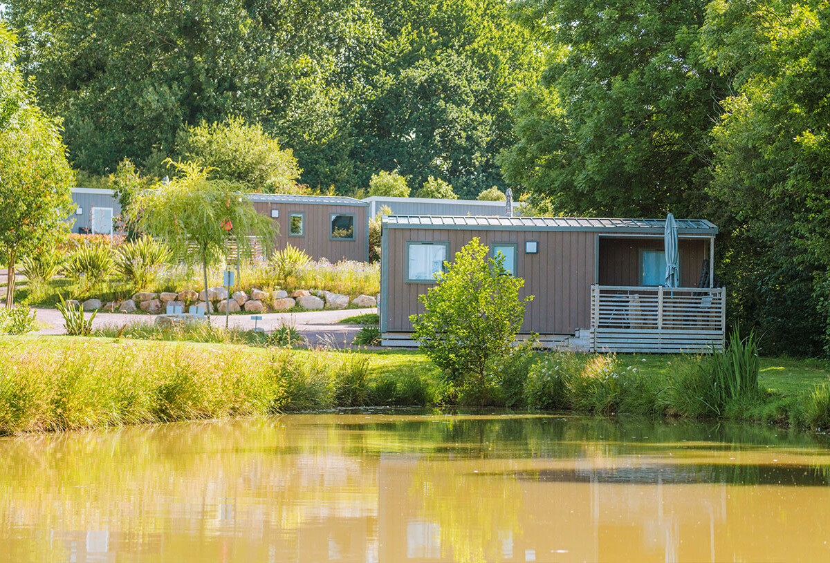 slider_les_iles_heb_vue_etang-45232419_0.jpg
